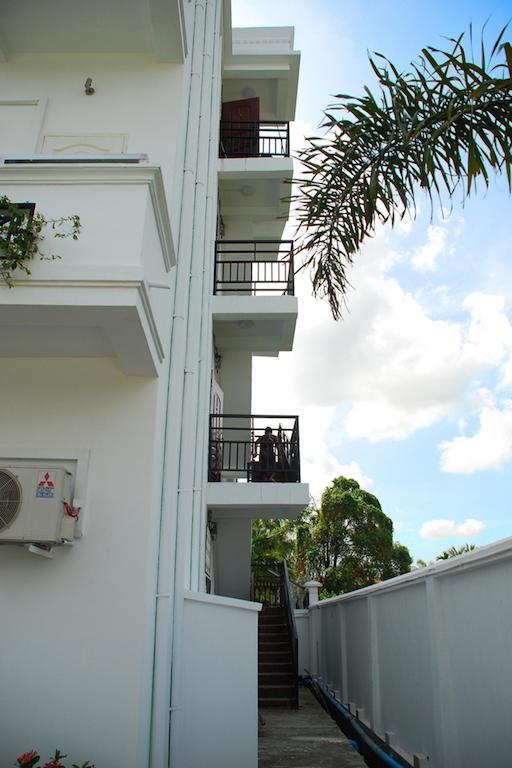 Hotel 72 Yangon Exteriör bild