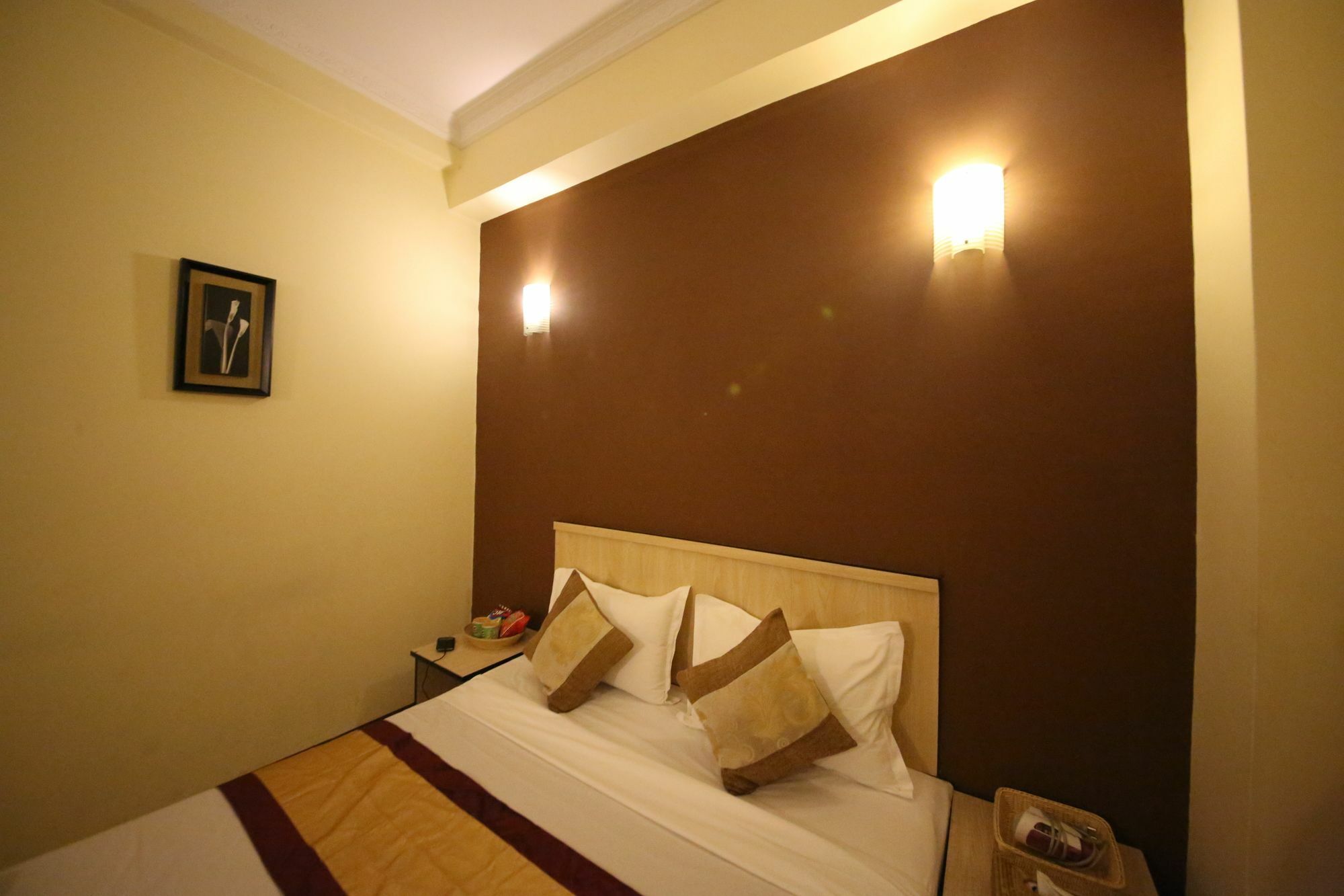 Hotel 72 Yangon Exteriör bild