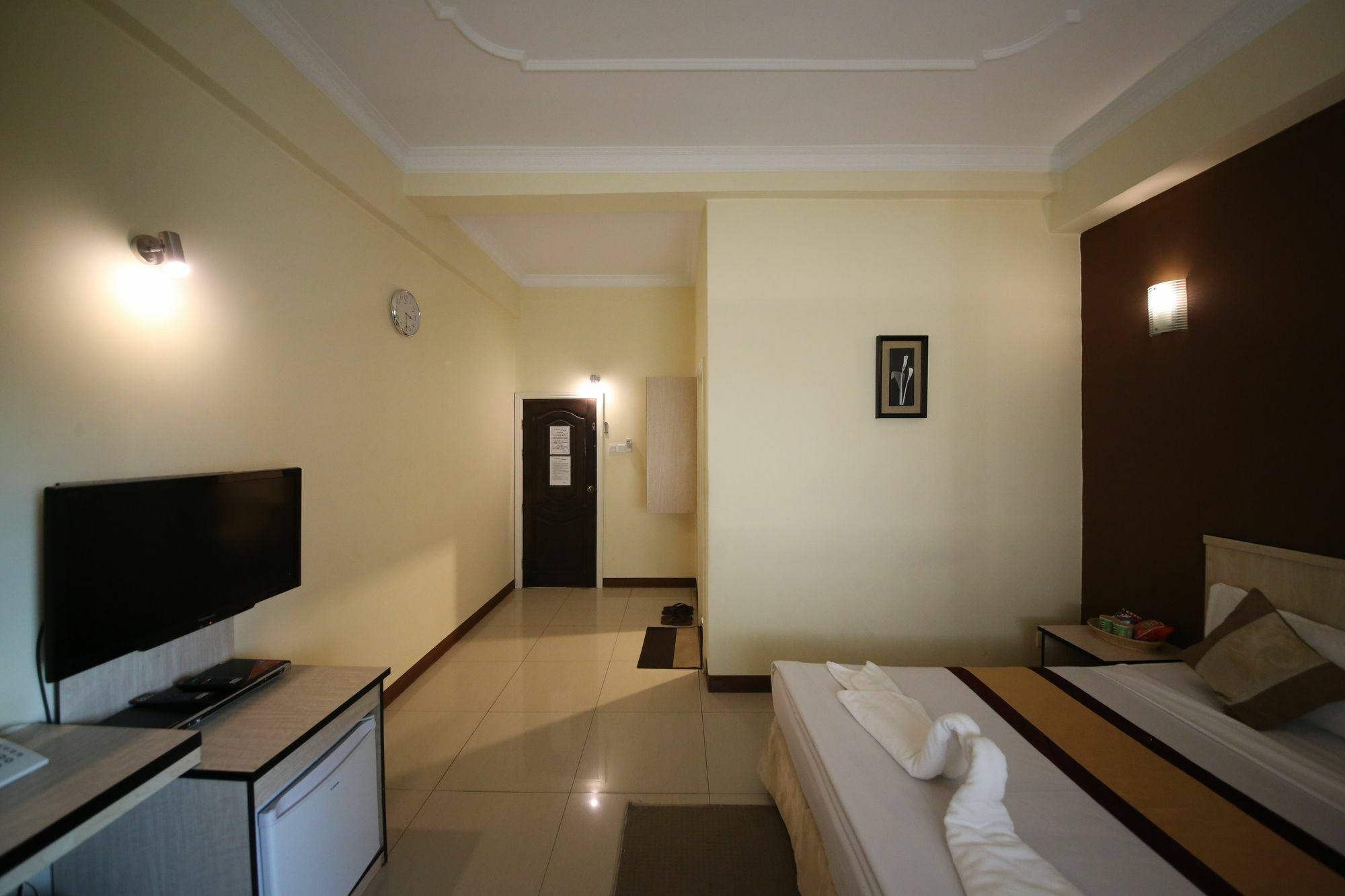 Hotel 72 Yangon Exteriör bild