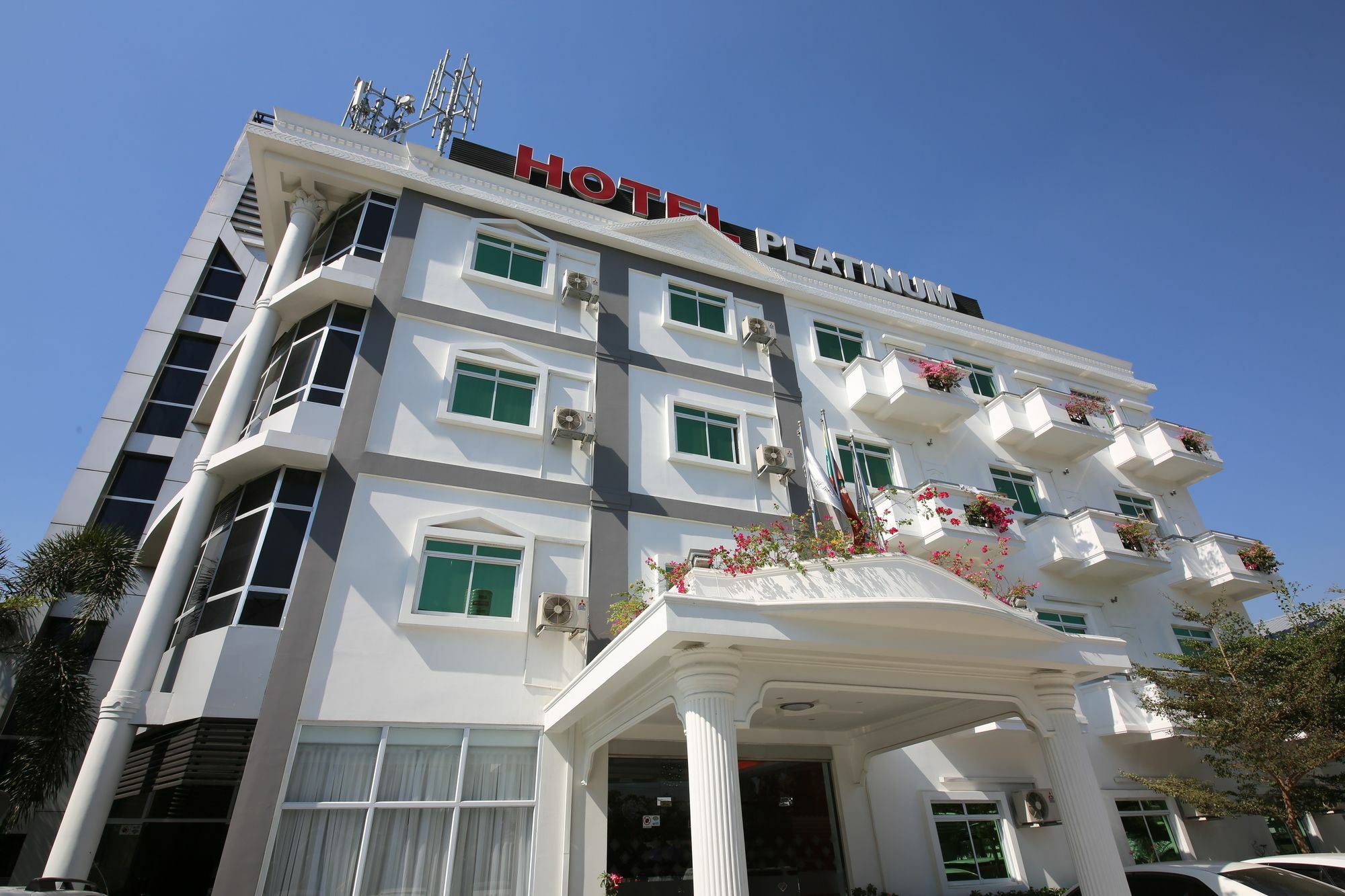 Hotel 72 Yangon Exteriör bild