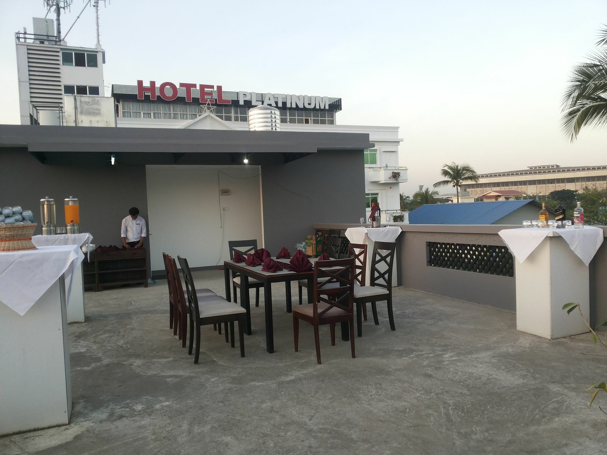 Hotel 72 Yangon Exteriör bild