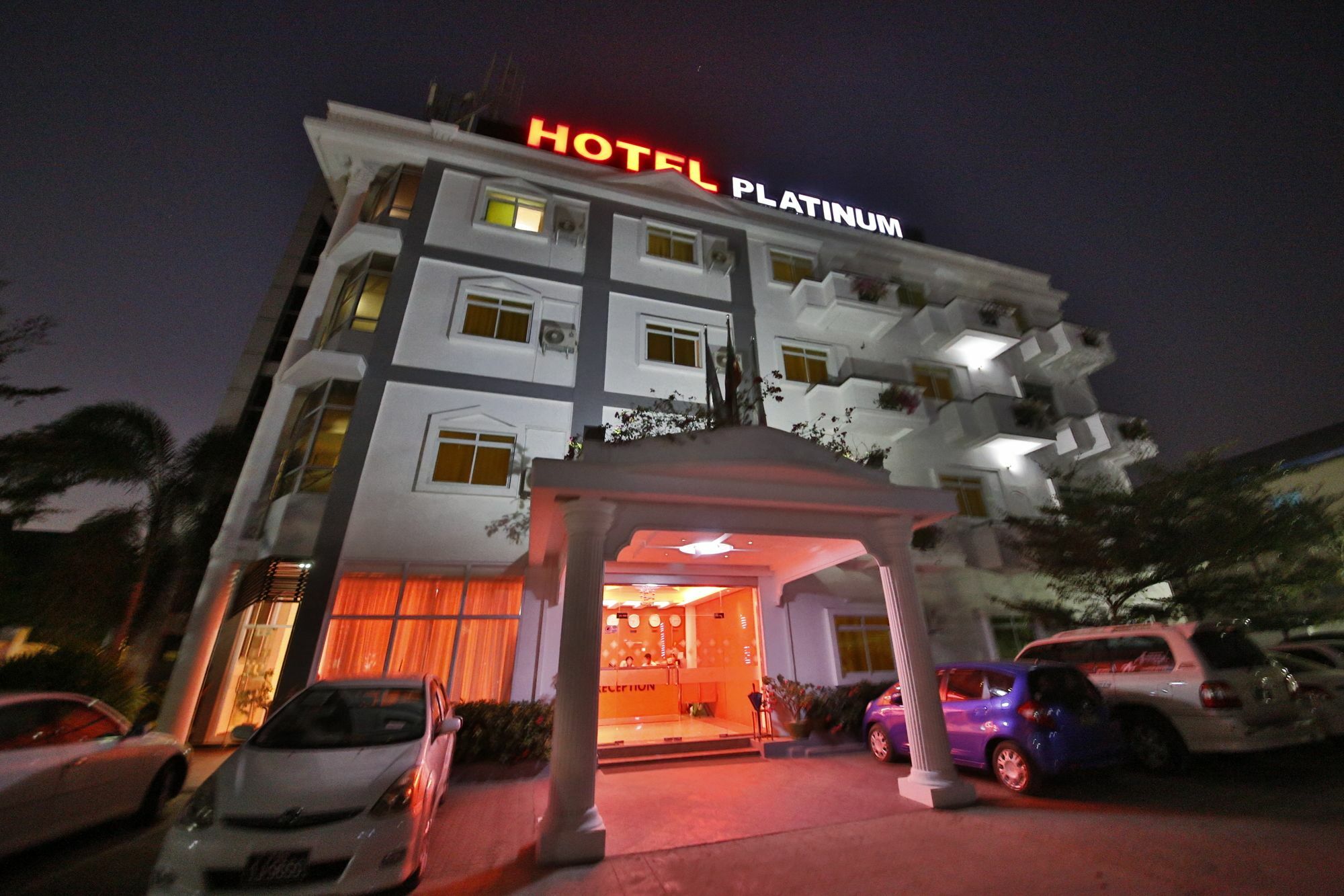 Hotel 72 Yangon Exteriör bild