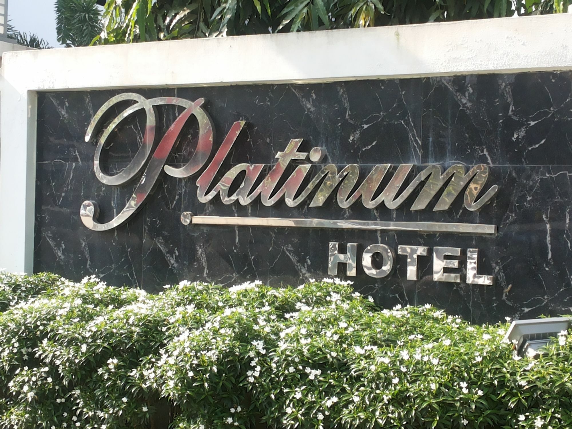Hotel 72 Yangon Exteriör bild